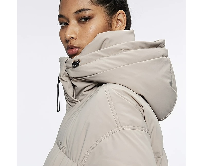 Customized High Quality Women Luxury Winter Short Ski Suit Women Professional Puff Down Jacket Women Outdoor Windbreaker Water-Proof Down Outwear