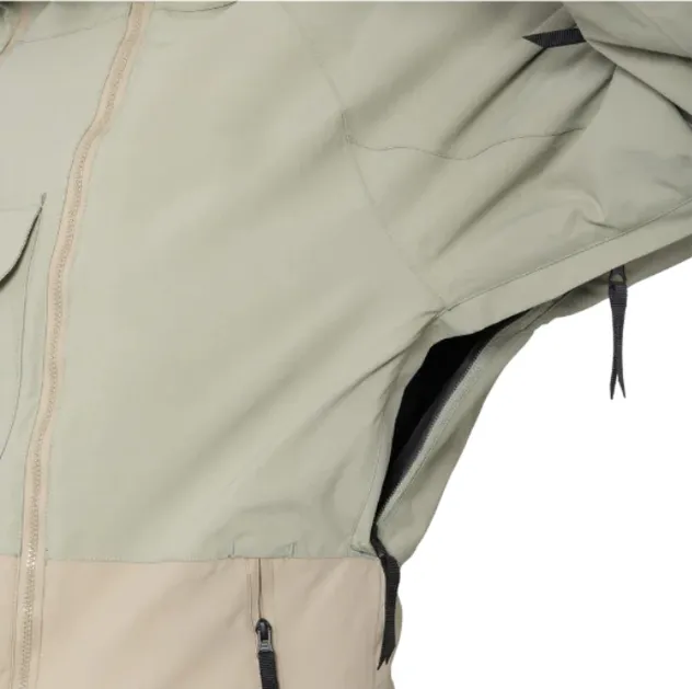 Ski Jacket Detail 15
