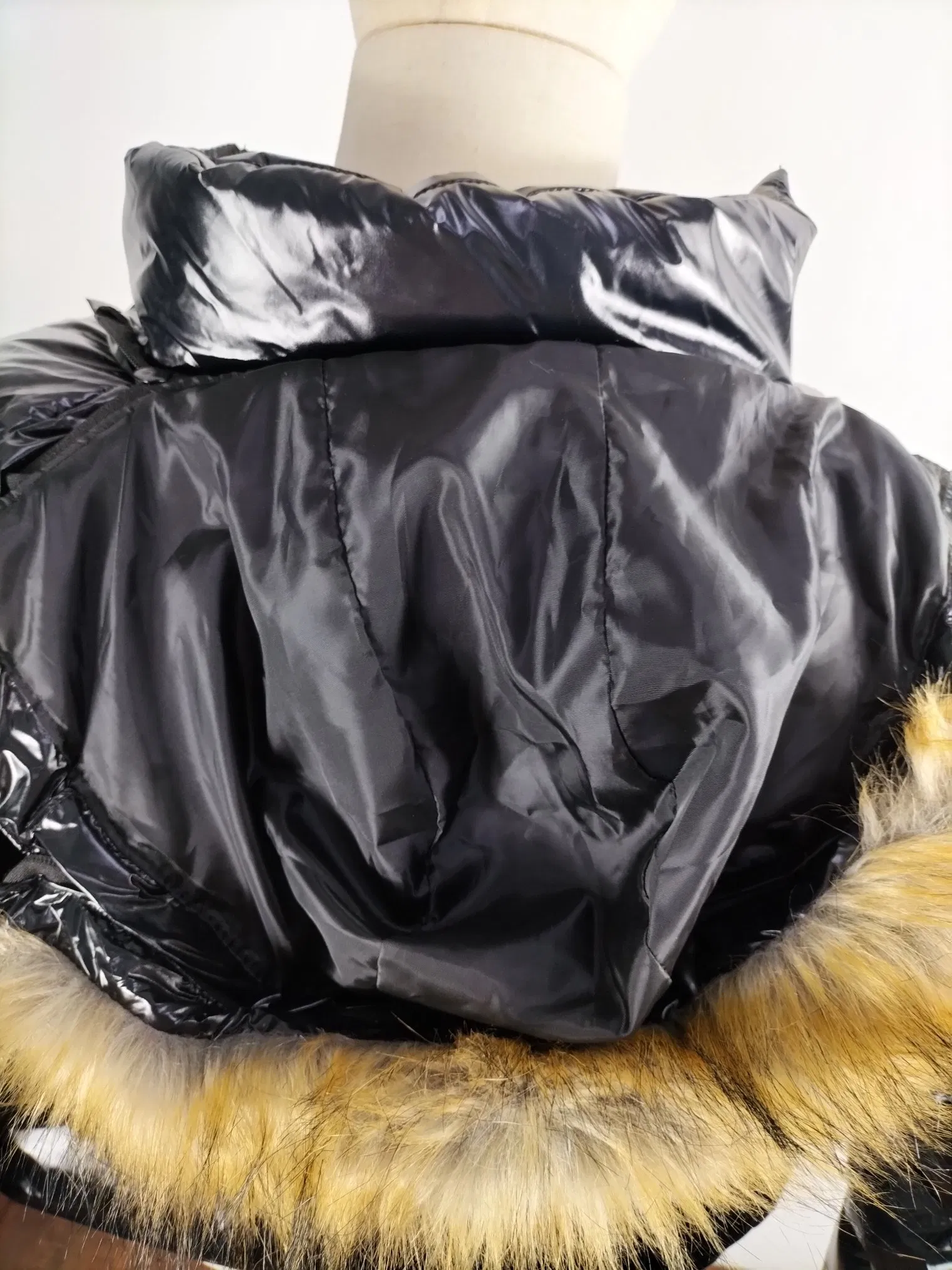 Hooded Puffer Coat Men Padded Fake Down Jacket for Winter