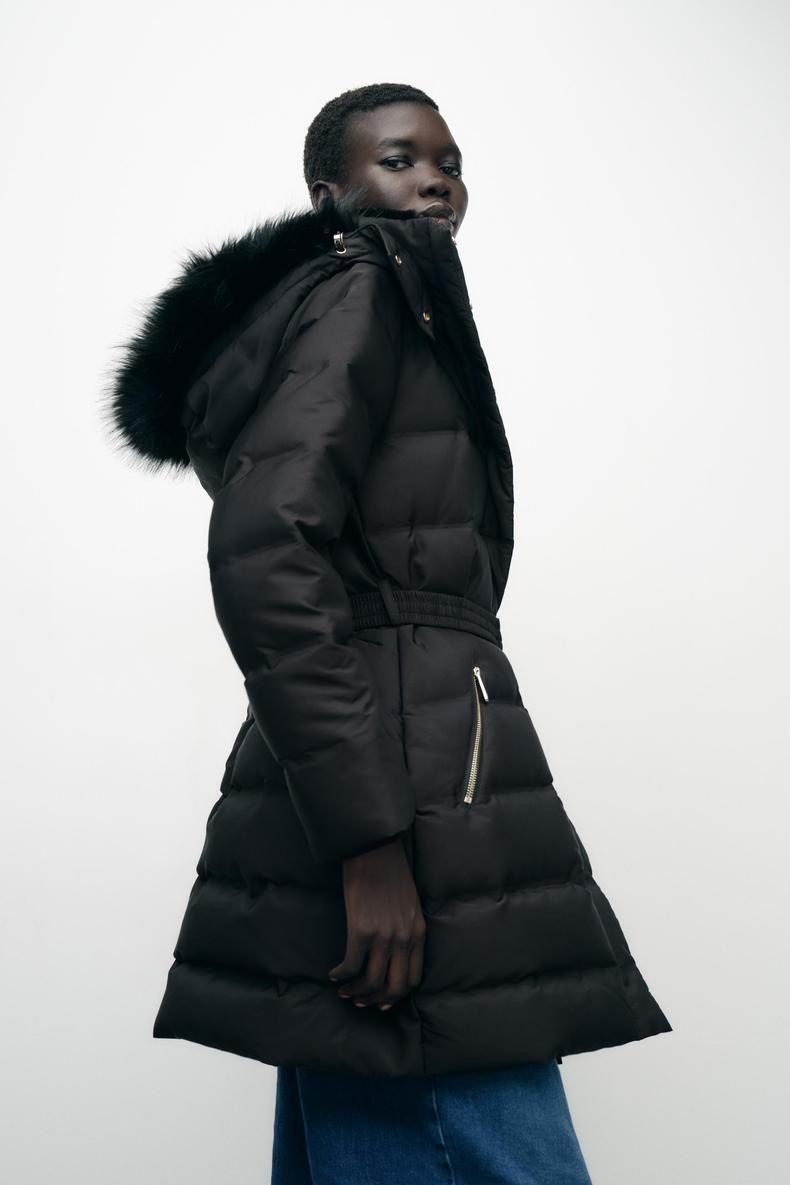 Wholesale Customized Medium Skinny Winter Ski Jacket Manufacturer Waist Belt Fur Hood Women's Puffy Down Jacket with Water-Proof Wind-Proof Fabric