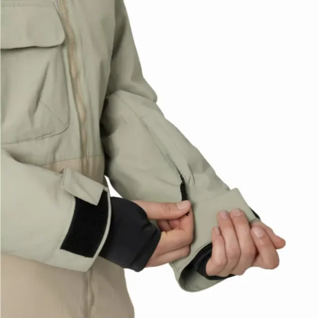 Ski Jacket Detail 16