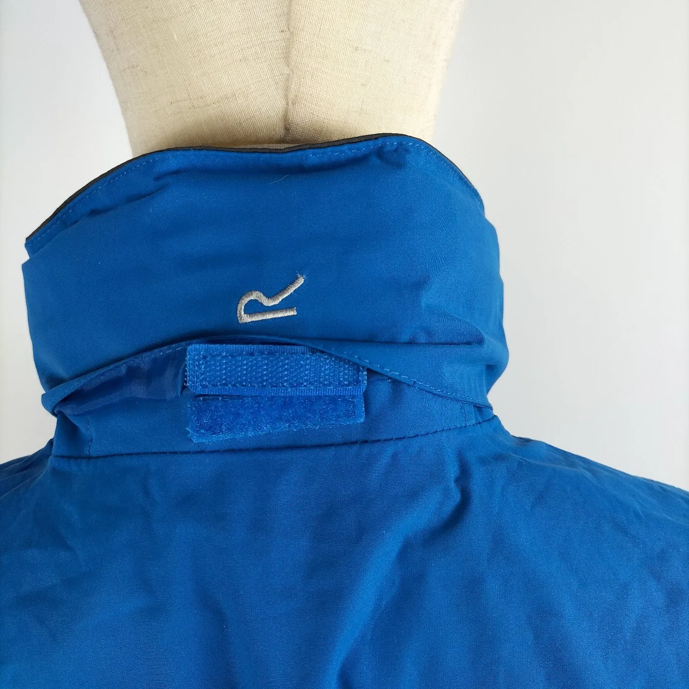 Men's Hiking Sport Removable Hood Fleece Lined and Water Repellent and Breathable Reflective Workwear Outdoor Padded Jacket Chaqueta Reflectante