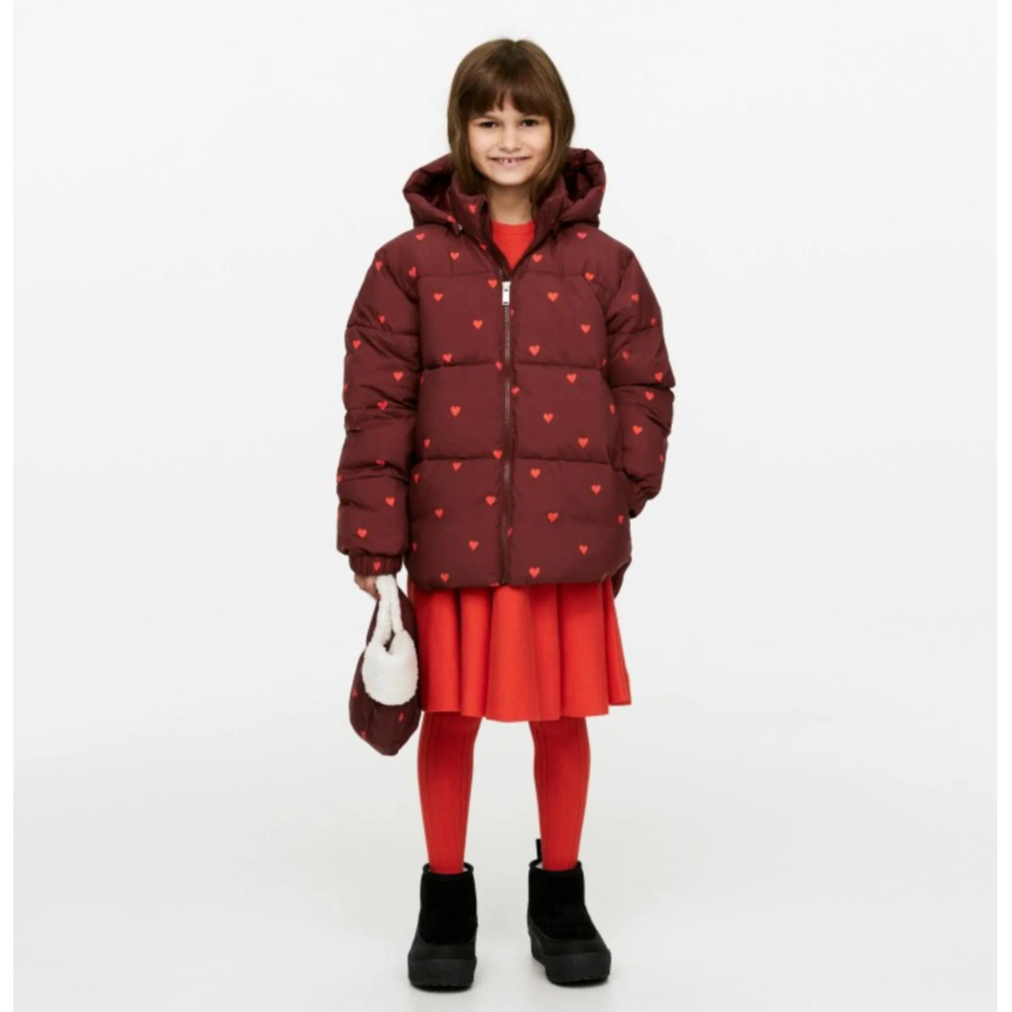 New Fashion Children Down Jacket Customized Hooded Collar Zipper Closure Heart Print Design Water-Proof Puffer Down Jacket for Girl's Winter Wear