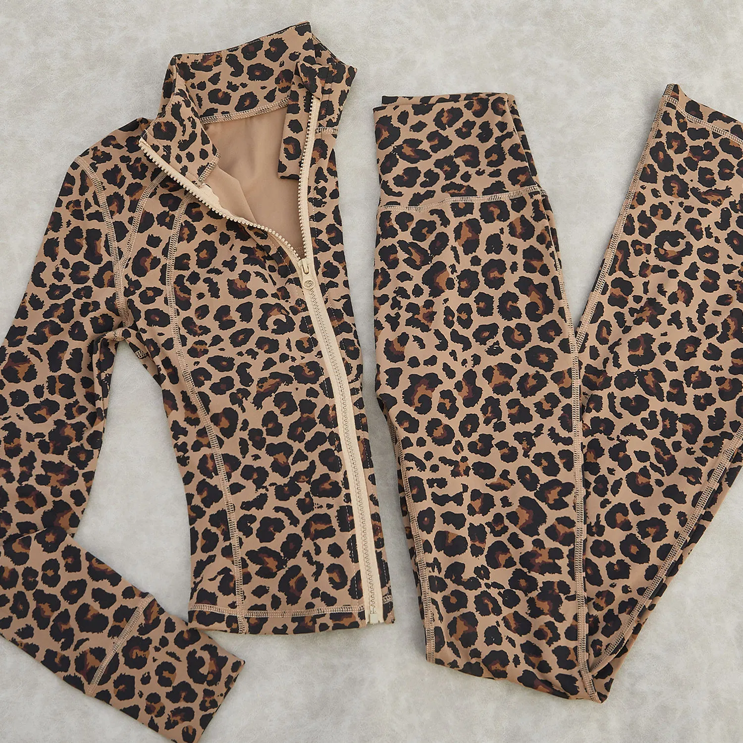 Breathable Tight Waist Running Yoga Blazer Women's Lightweight Gym Fitness Yoga Jacket Womens Zip up Sports Thumb Holes Jacket