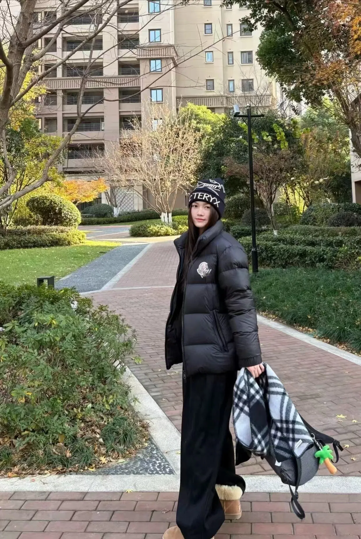 Warm Monk Down Jacket for Winter - Lightweight, Water-Resistant &amp; Stylish Puffer Coat for Men/Women