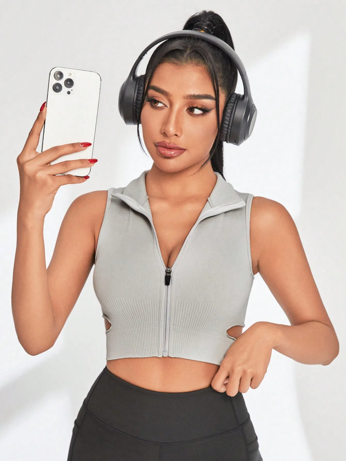 Moisture-Wicking Breathable Yoga Tops for Women - Ideal for High-Impact Workouts