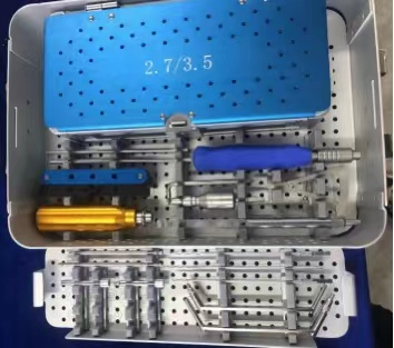 2024 Toolmed Orthopedic Veterinary 2.4 2.7 and 3.5mm Tplo Bone Locking Screw &amp; Plate Instrument Set for Animal Surgery