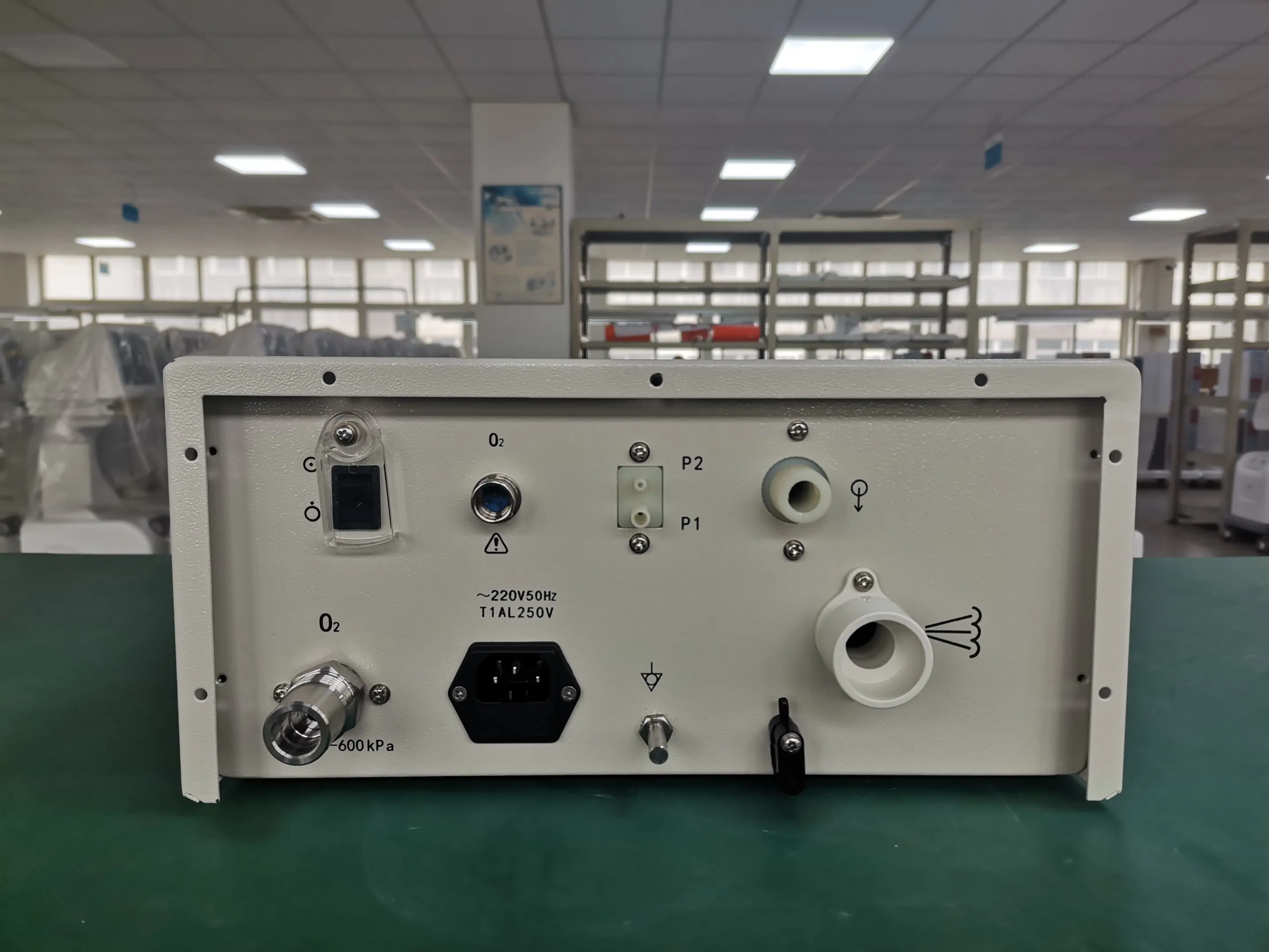 Portable Ventilator Cwh-1010 Used for Adult, Pediatric, Veterinary