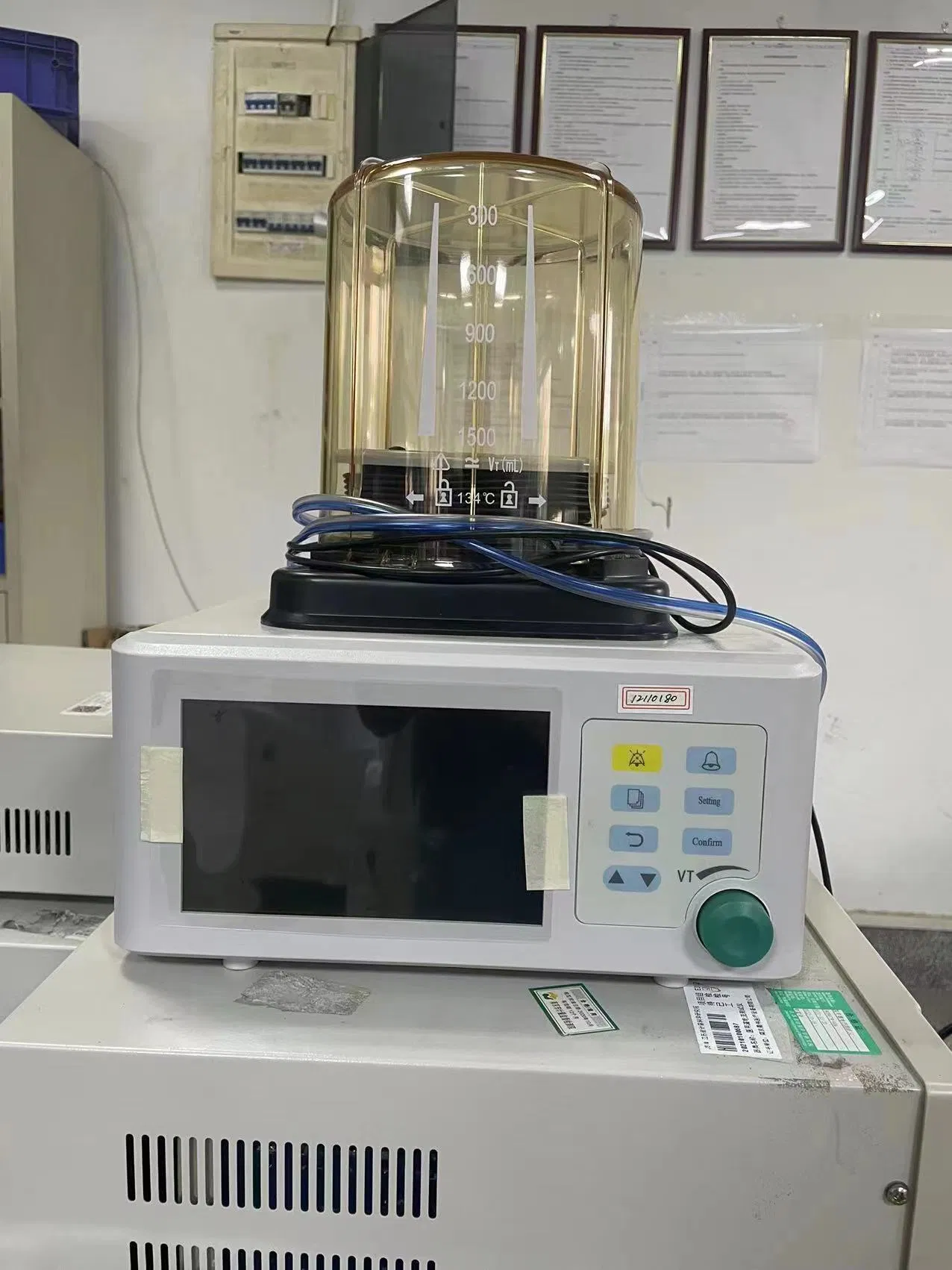 Portable Ventilator Cwh-1010 Used for Adult, Pediatric, Veterinary