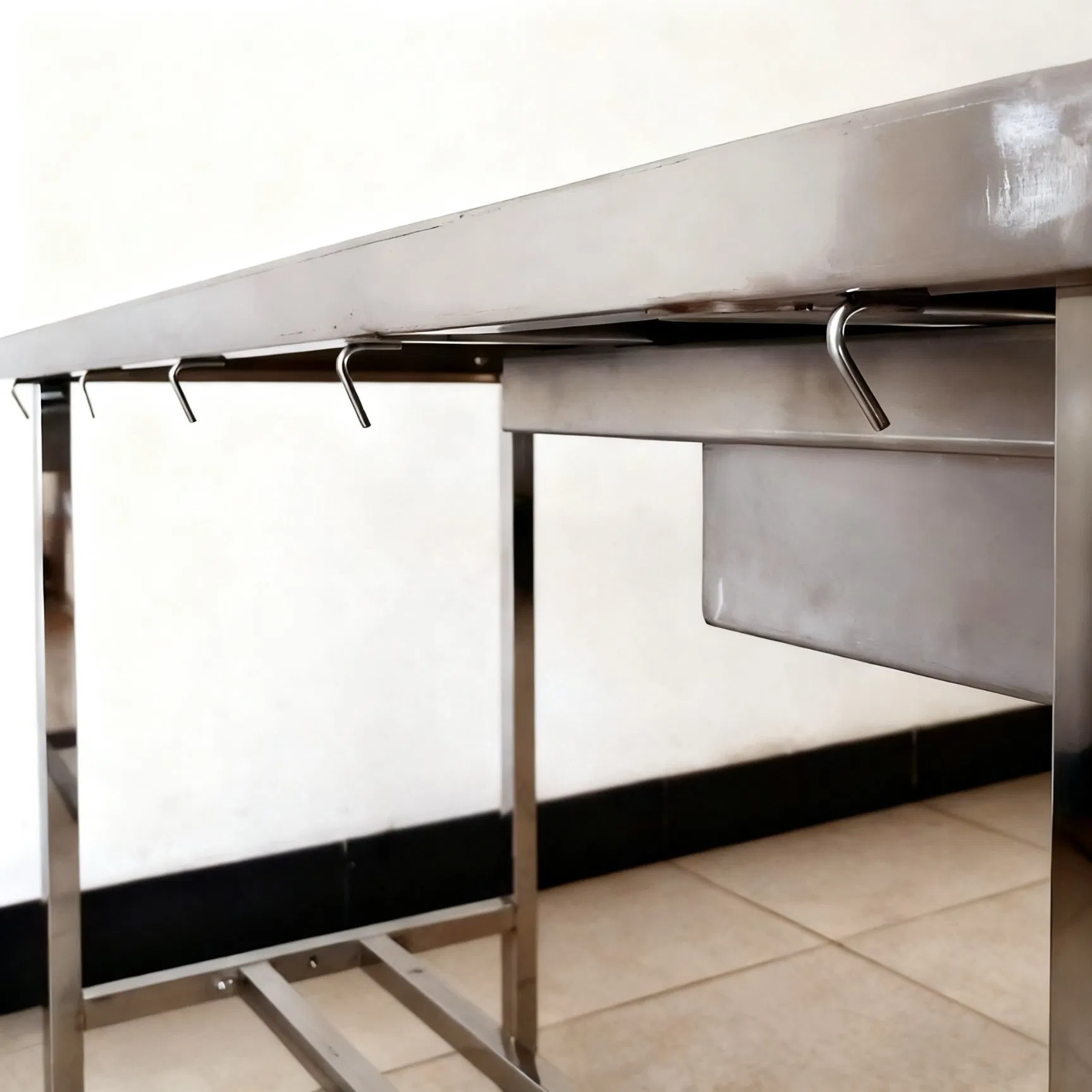 Veterinary Equipment Examination Table Designed for Efficient Pet Assessments and Care