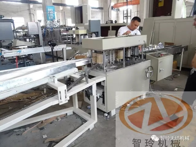 Disposable OPP Pet Material Emergency Blanket Making Machine First Aid Carpet Folding Machine
