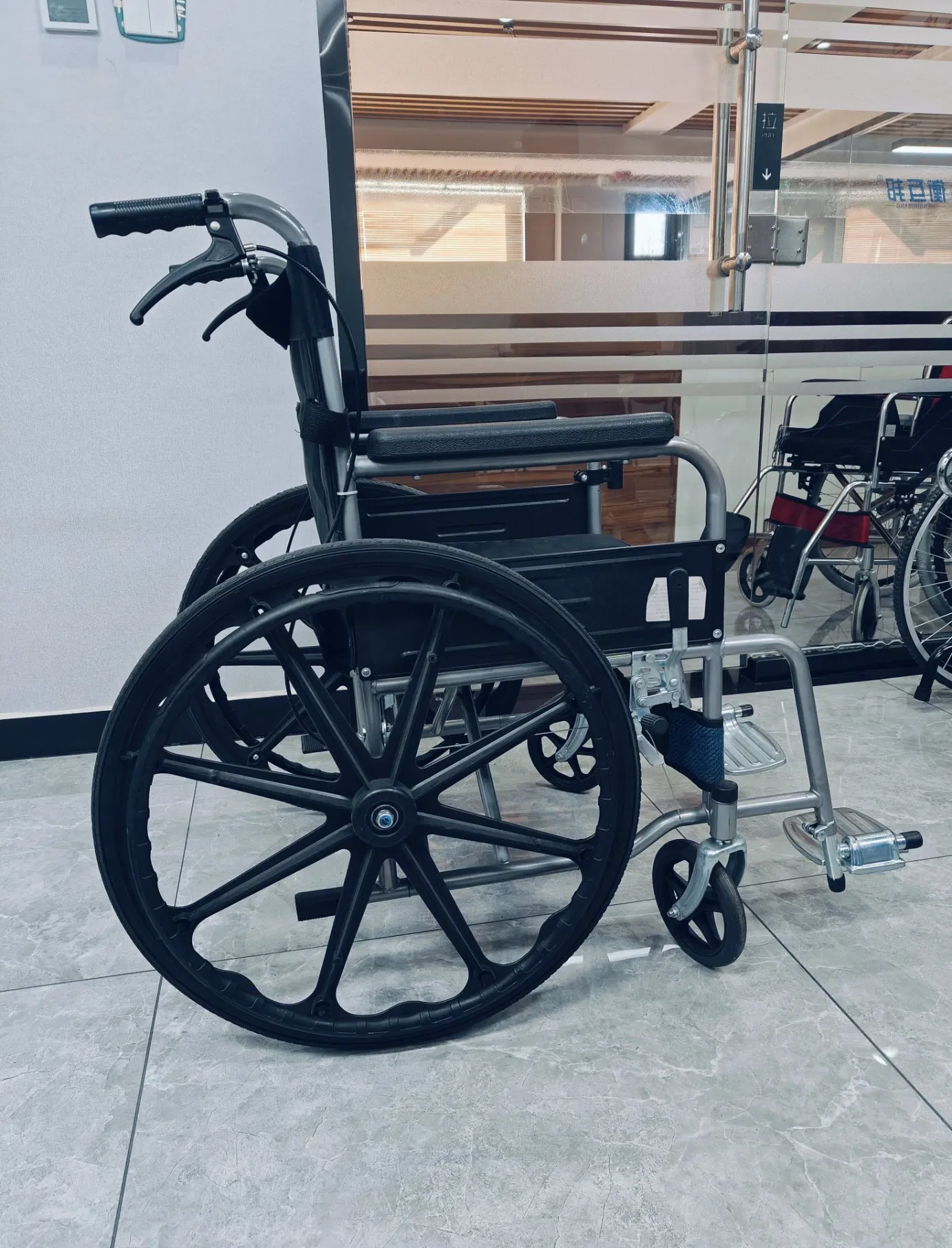 Manual Wheelchair, Portable Wheelchair for The Disabled, Electric Wheelchair, Travel Tool for The Disabled, Wheelchair Manufacturer