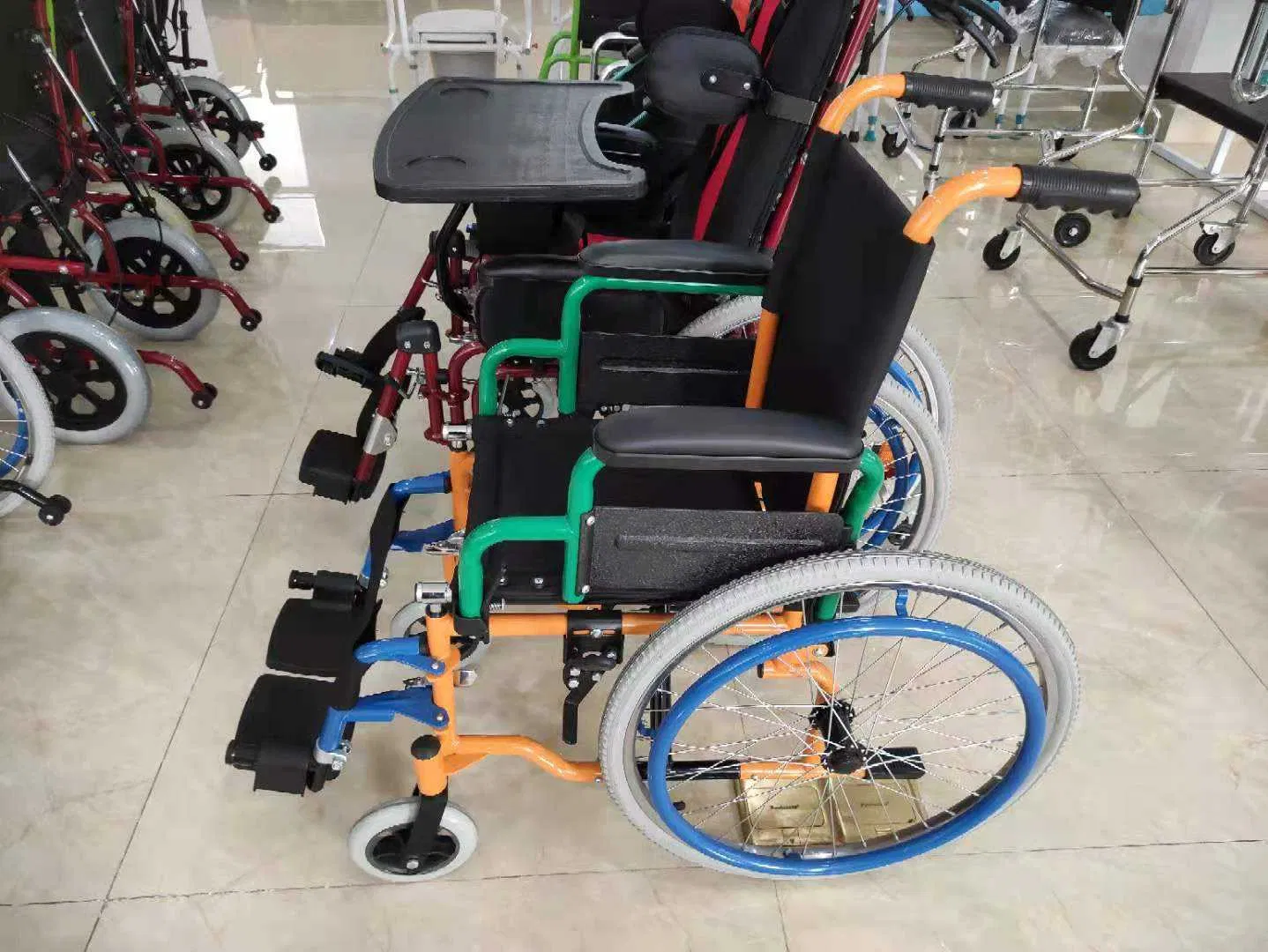 Aluminum Foldable Light Manual Pediatric Wheelchair for Children