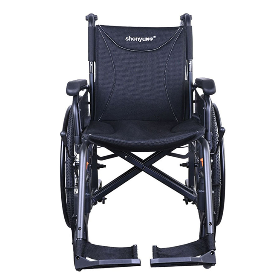 Durable Aluminum Frame Smooth Movement Indoor-Outdoor Manual Wheelchair