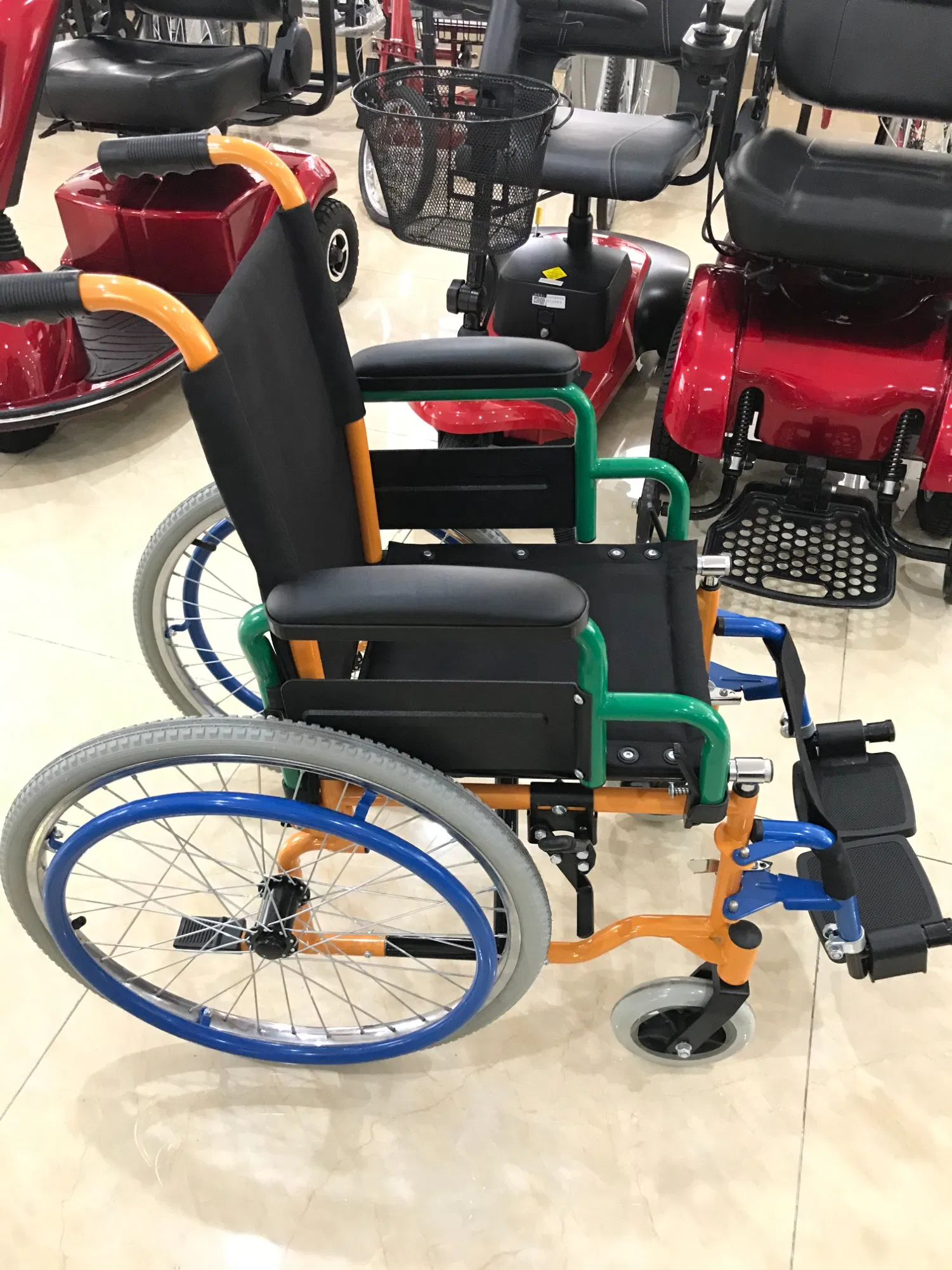 New Luxury Aluminum All Terrain off Road Foldable Portable Travel Remote Control Disabled Electric Wheel Chair for Adults Manual Medical Wheelchair