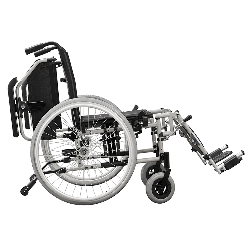 Lightweight Aluminum Manual Wheelchair for Seniors with Steel Cross Bar