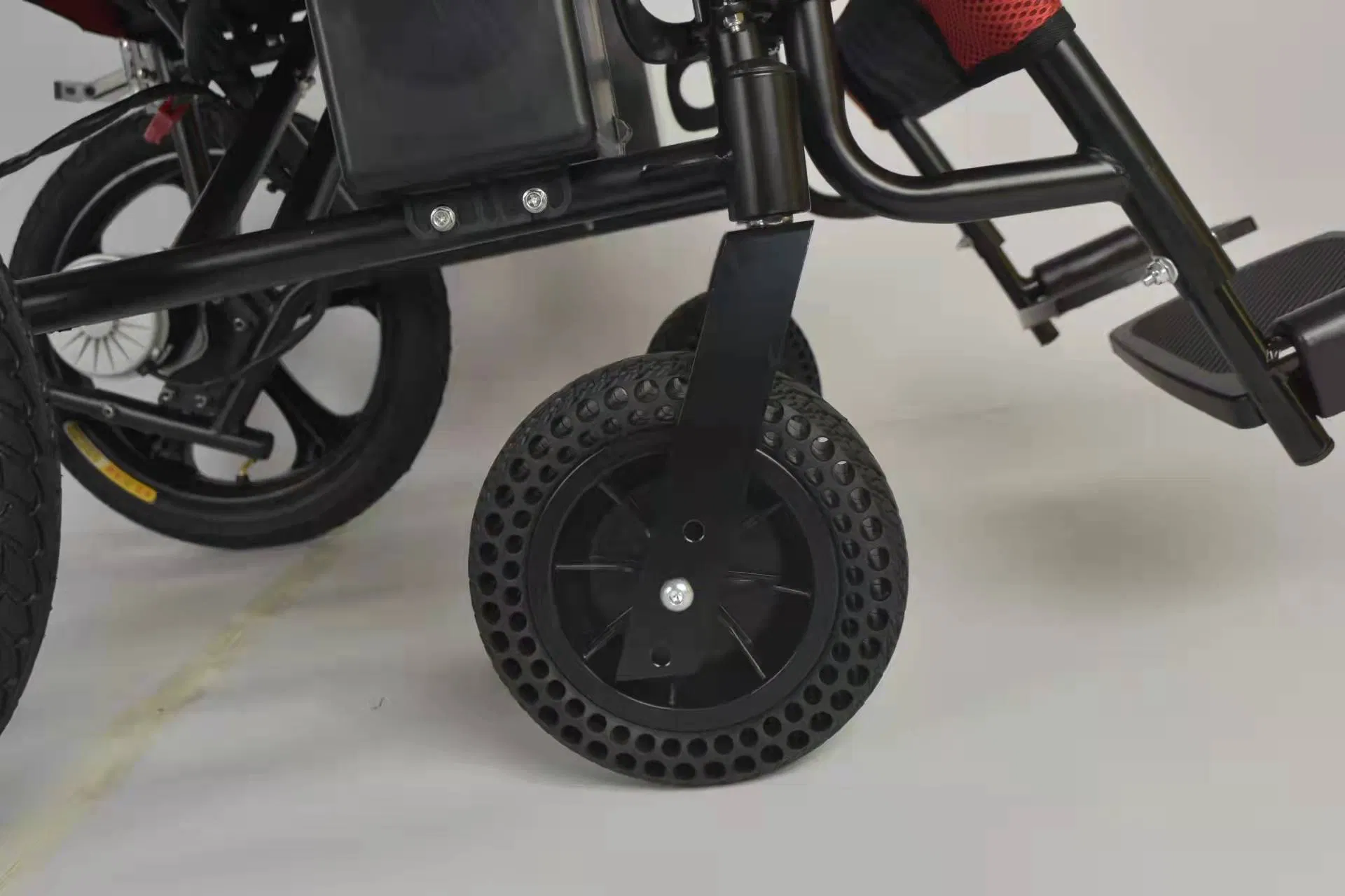 Folding Electric Wheelchair for The Elderly People Disabled Wheelchair with CE