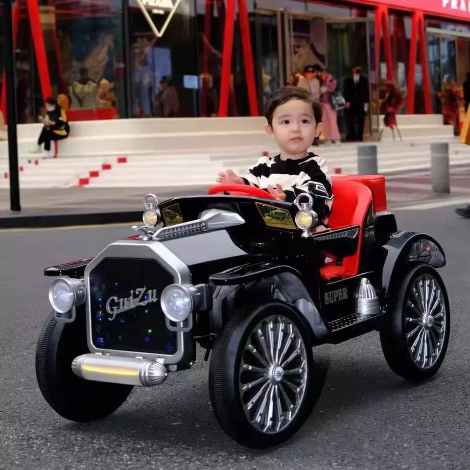 New Cool Children Electric Four-Wheel Car with Remote Control Toy Car/Drive Swing Baby Buggy Fashion Kids Ride on Car
