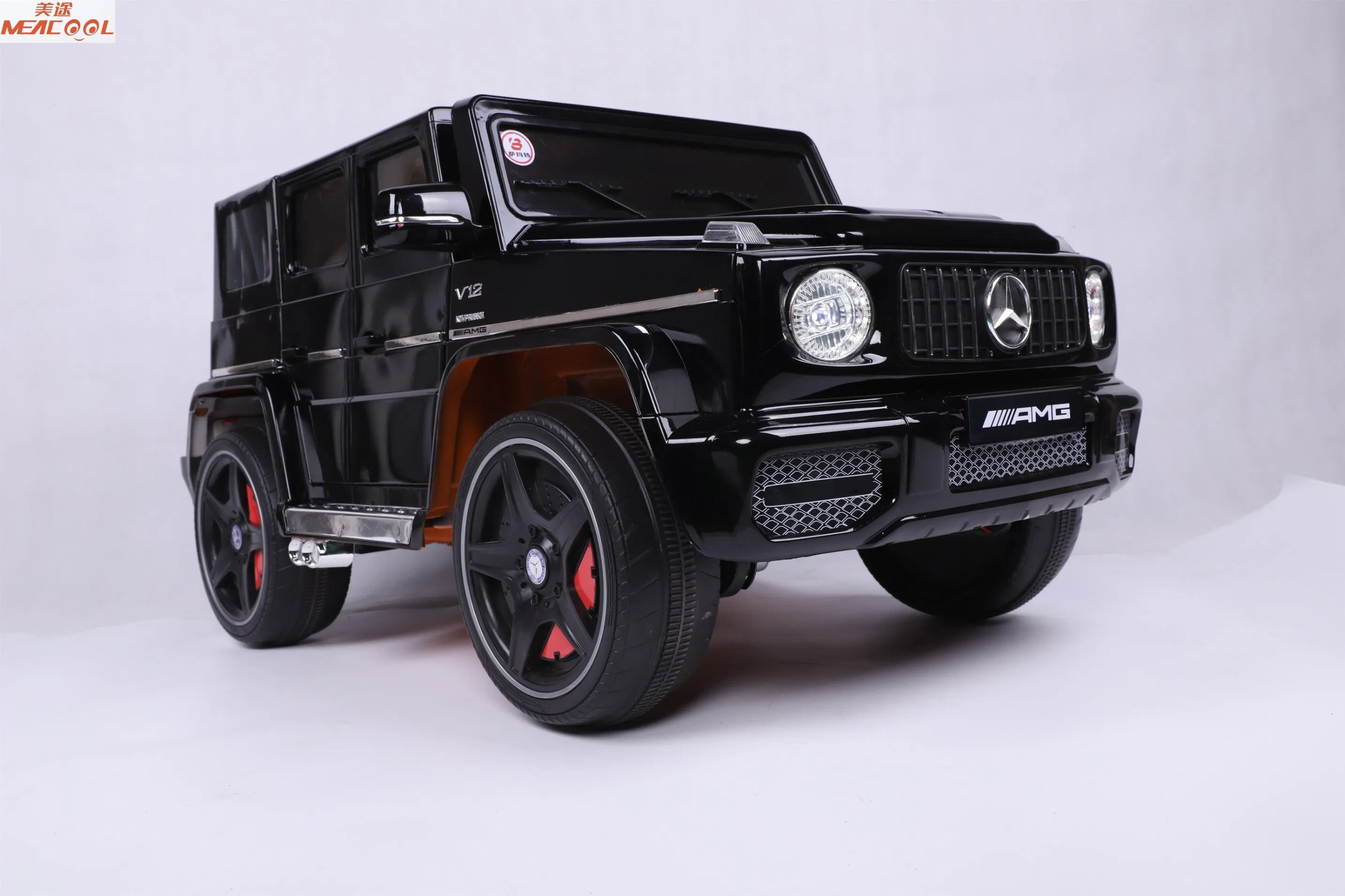 Most Popular Leather Seat Kids Toy Car 4WD Mini Electric Car with Front and Rear LED