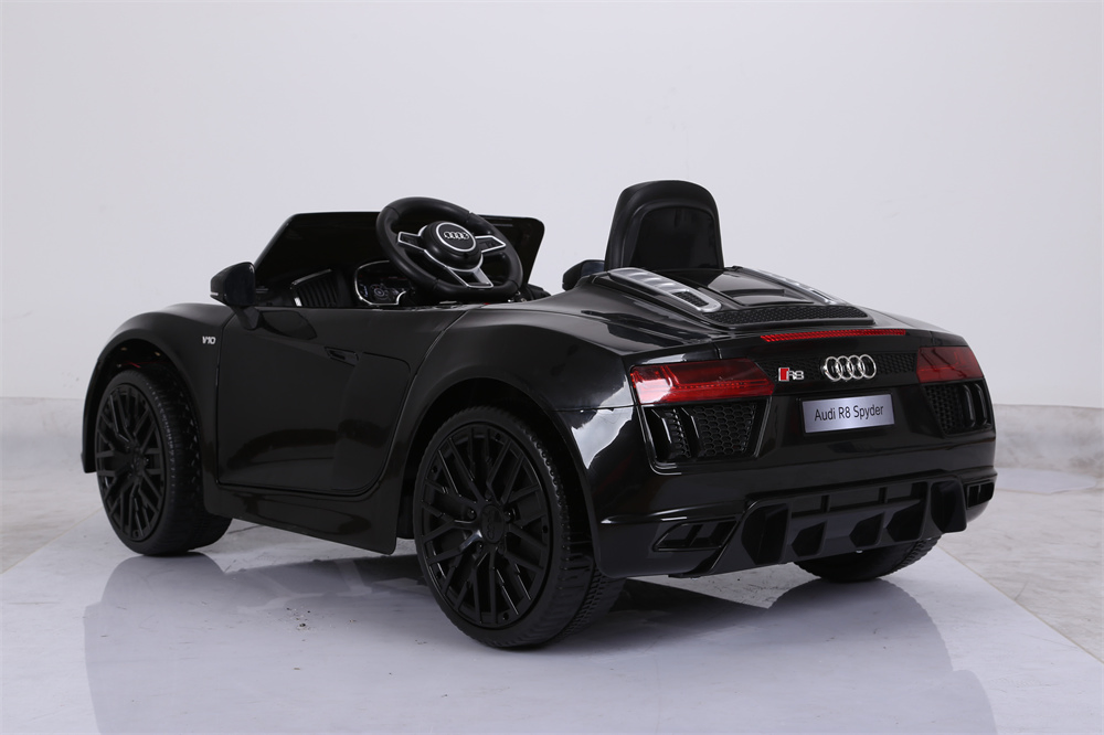 Licensed Audi R8 Spyder Ride on Car Toy for Kids and Toddlers