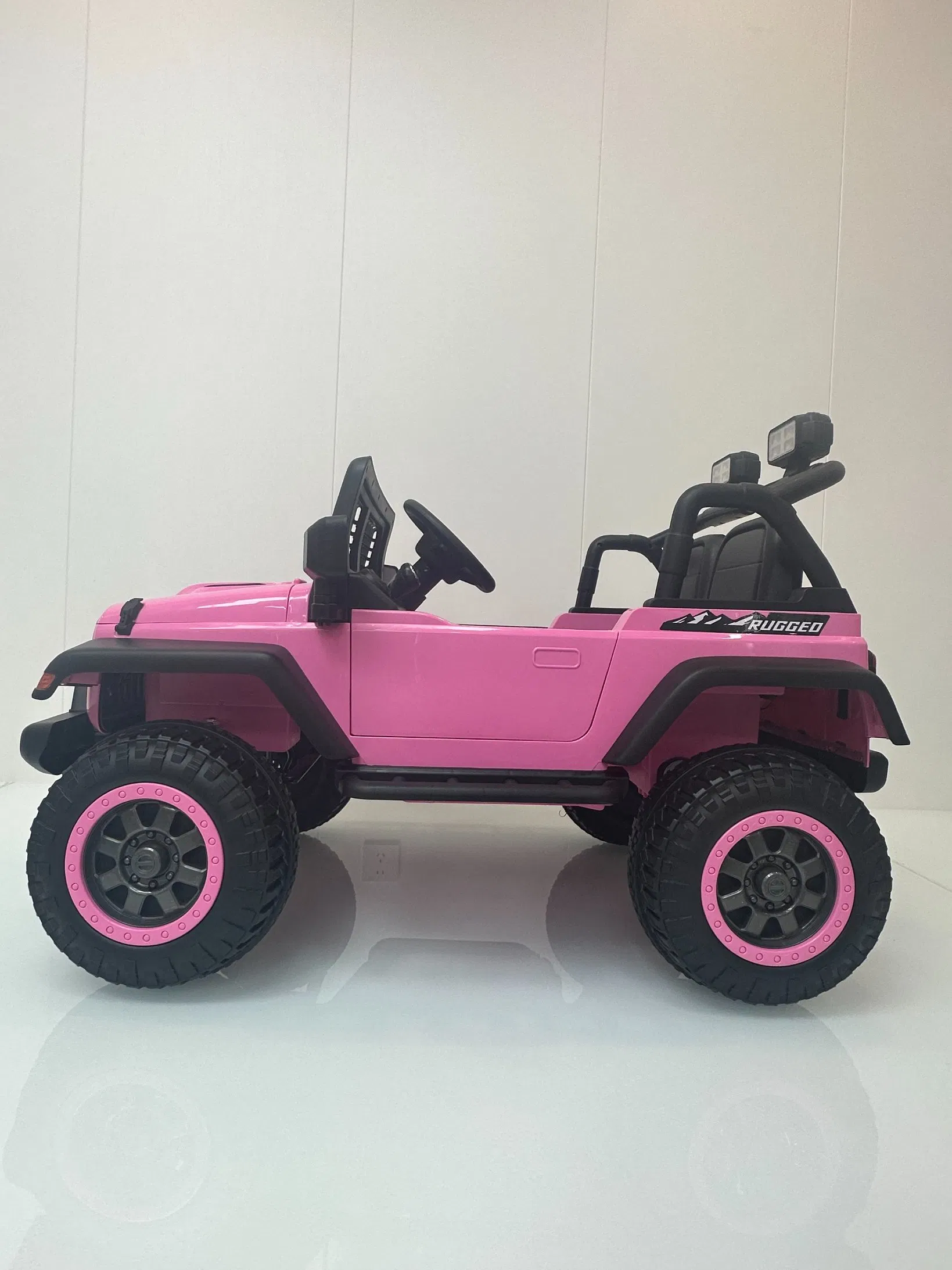 2025 Newest Kids Electric Car 12V/24V Rechargeable off-Road Cars Kids Electric SUV Cars Ride on Electric Kids Car