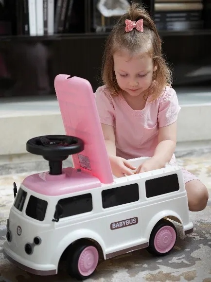 Foot to Floor Ride on Car Seat Detail