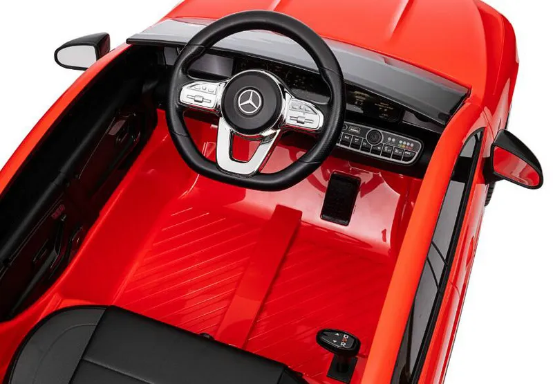 Mercedes Benz CLA45 Details