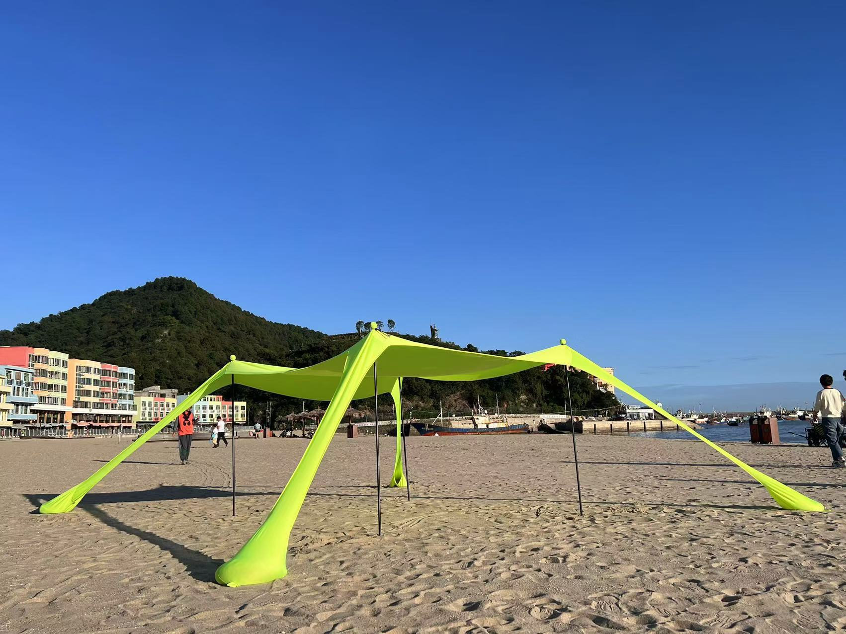 High Quality Waterproof Four-season Portable Ultralight Tarp Rain Tent Beach Sun Shelter Camping With Tent Pole