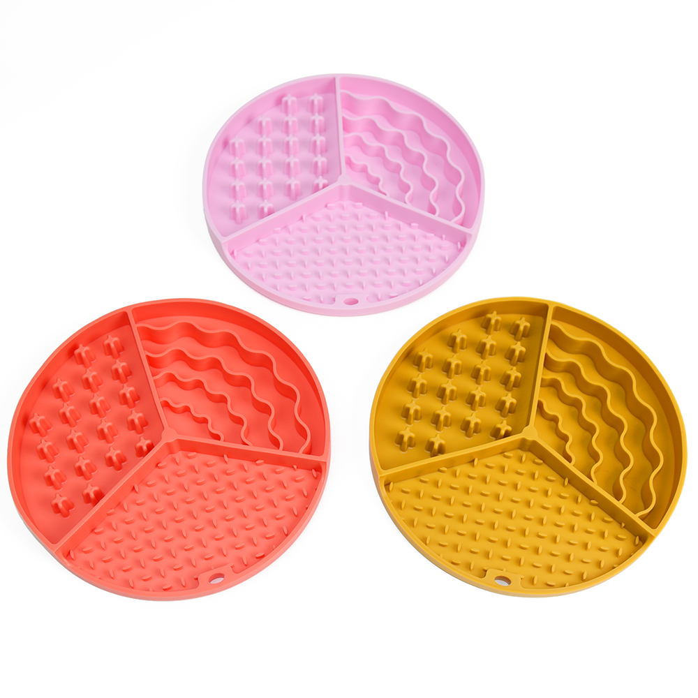 Silicone Cat Dog Licking Mat With Suction Cups Pet Feeding Lick Mat For Dogs Non Toxic Bpa Free Eco Friendly Slow Feeder Mats