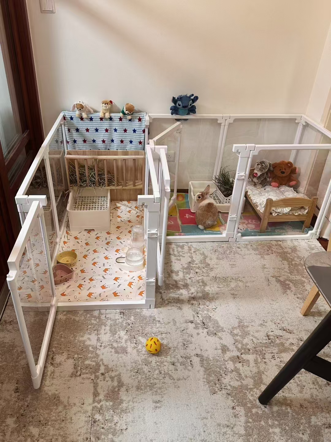 Small Medium Sized Indoor Dog Fence Easy-to-assemble Clear Acrylic Pet Pen Translucent Playpen Door For Puppy Bedding Accessory