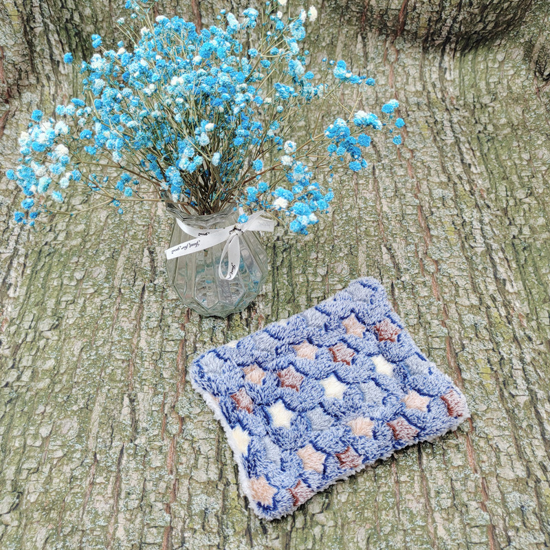 Small Pet Winter Warm Solid Pattern Cotton Mat for Hamster Nest Guinea Pig Chinchilla Rabbit Pet Blanket &amp; Throw