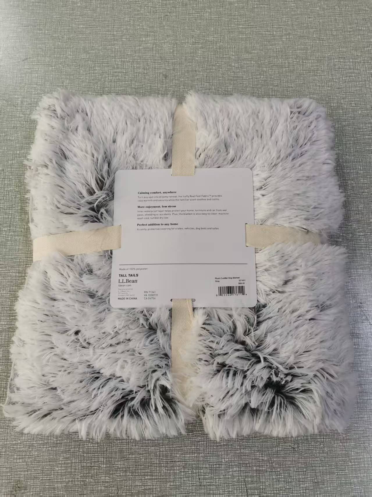 Ultra-Soft Plush Cuddler Dog Blanket - Gray Fluffy Texture Detail
