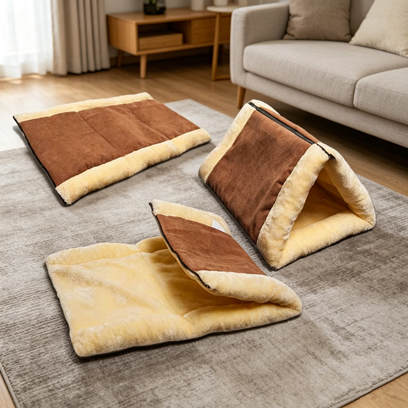 Eco-Friendly Customizable Colors Cozy Triangle Cat Bed Soft Plush Cotton Fill Modern Foldable Pet Teepee Bed for Cats Dogs