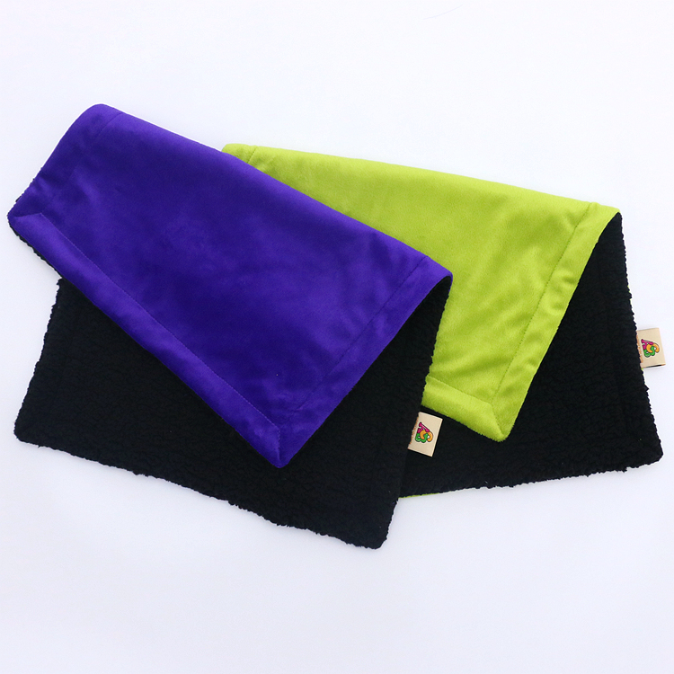 Hot Sell Luxury Soft Warm Coral Fleece Bed Accessories Dog Sleep Rug Flannel Pet Throw Blanket