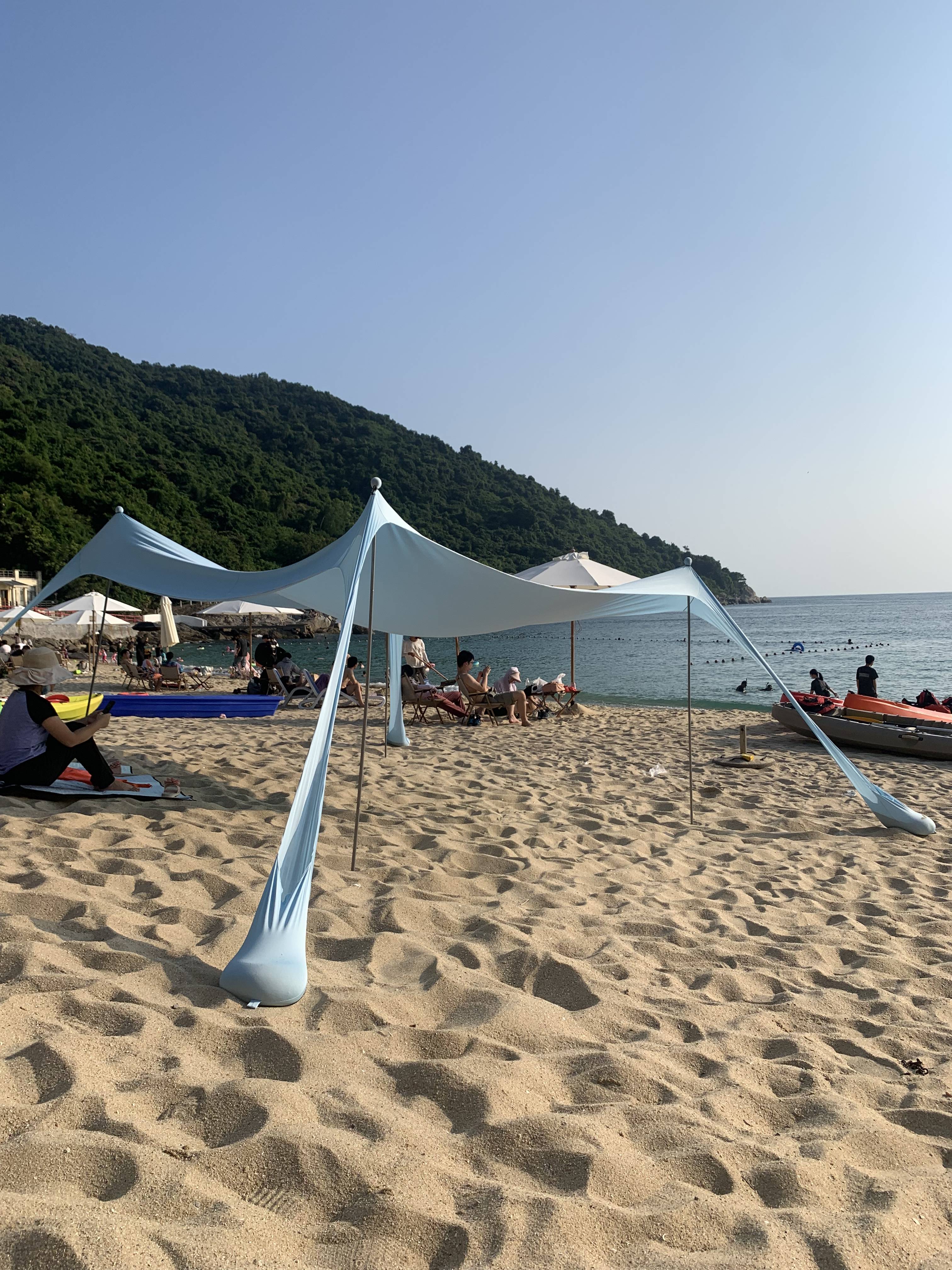 High Quality Waterproof Four-season Portable Ultralight Tarp Rain Tent Beach Sun Shelter Camping With Tent Pole