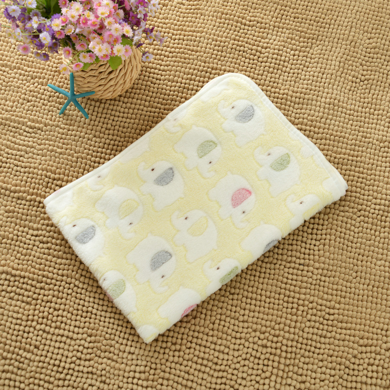 Soft Warm Flannel Fleece Pet Blanket Plush Fluffy Washable Coral Paw Print Dog Cat Blanket Throw Dropshipping Small MOQ