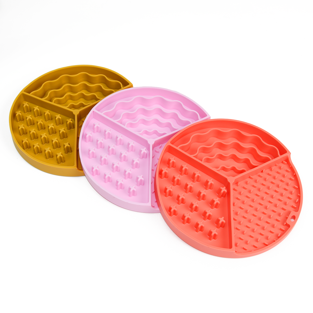 Silicone Cat Dog Licking Mat With Suction Cups Pet Feeding Lick Mat For Dogs Non Toxic Bpa Free Eco Friendly Slow Feeder Mats