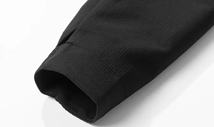 Men's windbreaker detail 4