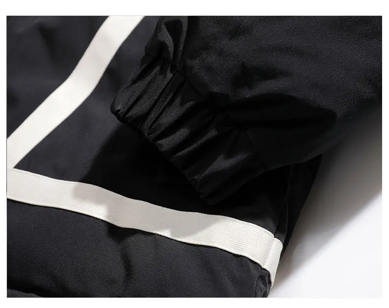 Men's down jacket lifestyle