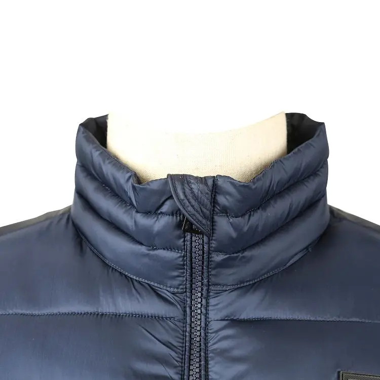 Men's Puffer Vest Detail View