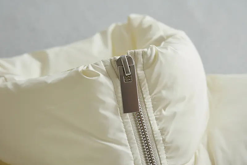 Men's stand collar down jacket detail 4