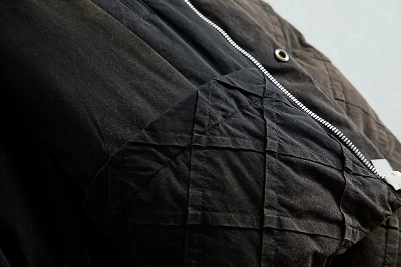 Men's Stand Collar Down Jacket Texture