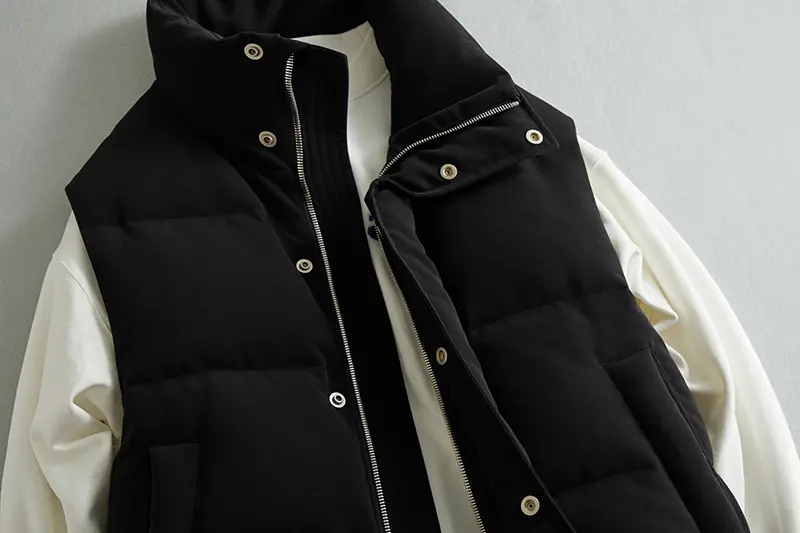Men's Down Vest Details