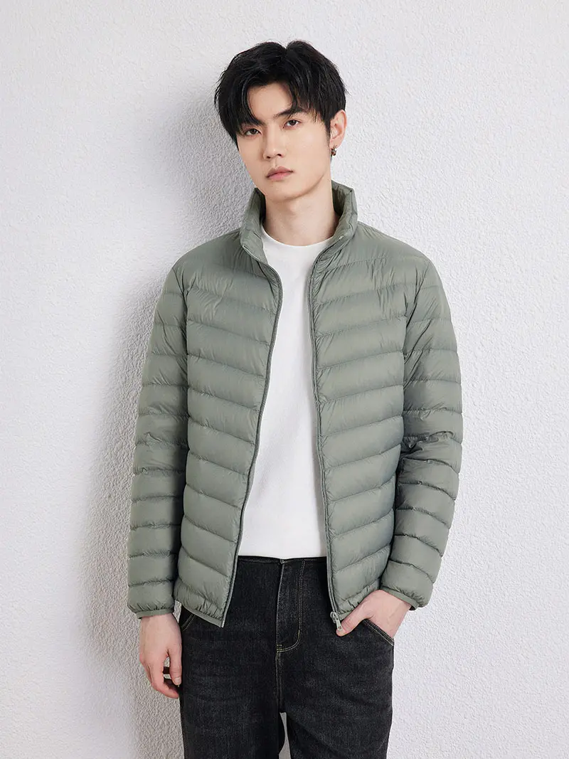 Men's lightweight down jacket detail 4