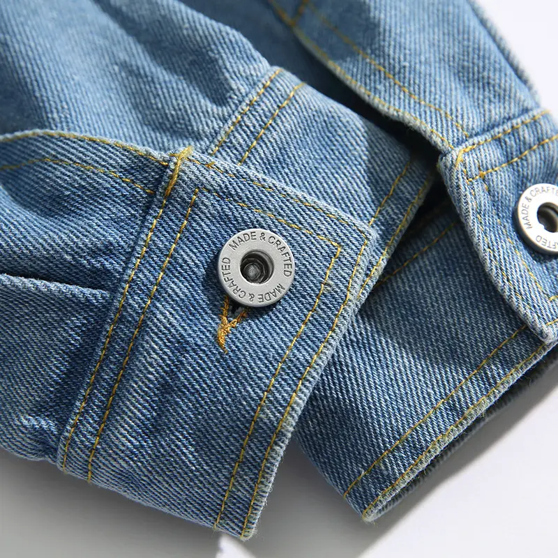 Customizable jacket features