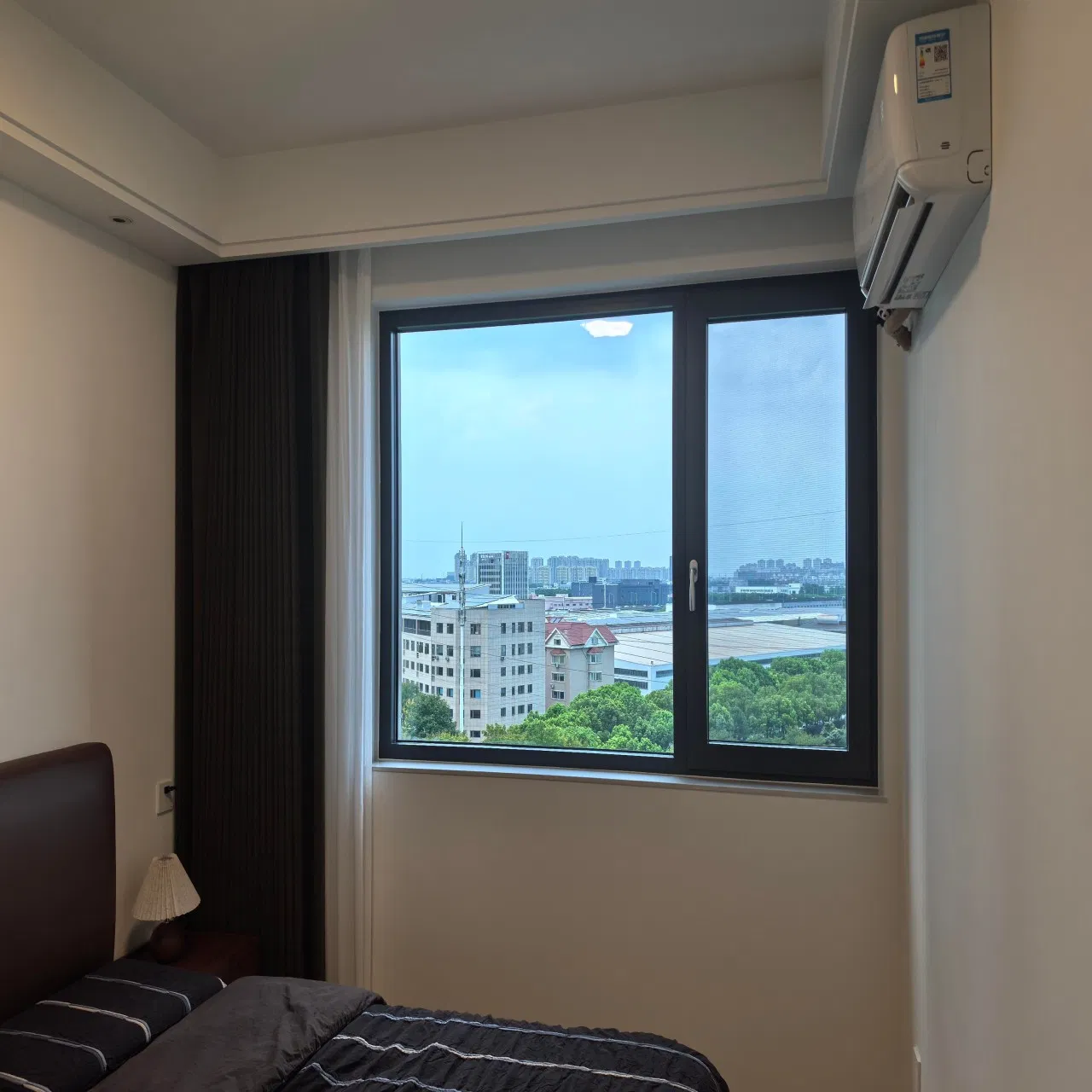 1. Wholesale Slim Frame Horizontal Open Aluminum Aluminium Casement Double Glass Window for Modern Apartment Balcony