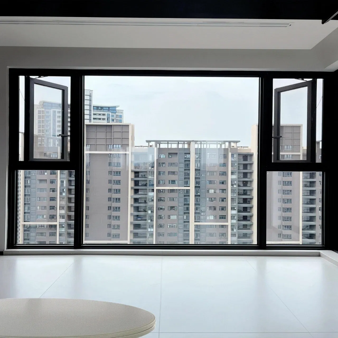 2. Wholesale Custom Aluminum Double Glass Slim Aluminium Casement Window Frame Impact-Resistant Security Tempered Window, Soundproof for Urban Apartment
