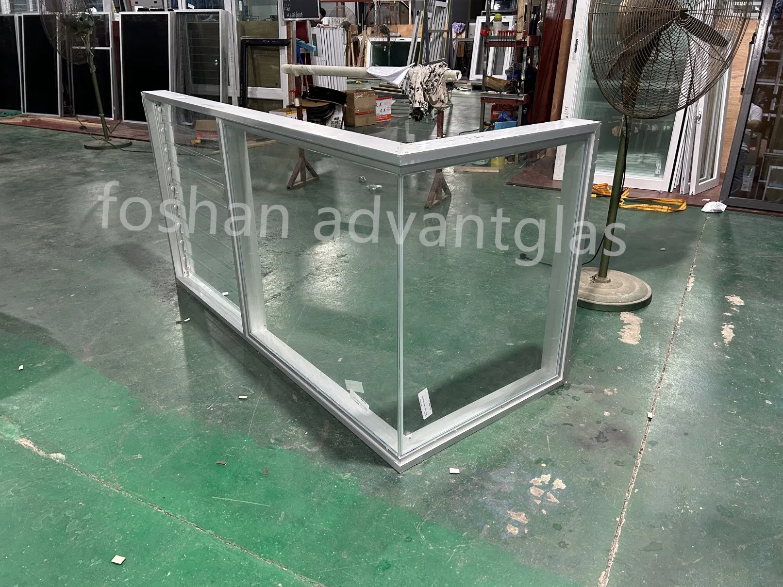 High End Aluminium Hand Shake Jalousie Window with Detachable Inside Screen and Security Grill