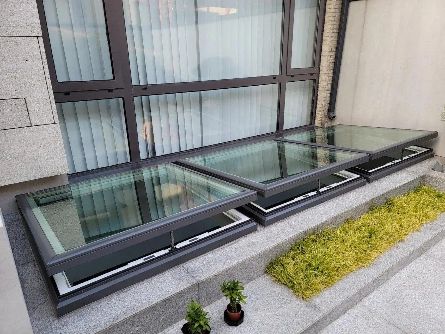 Modern Design Slim Aluminum Frame Glass Window Sliding Window for Building House