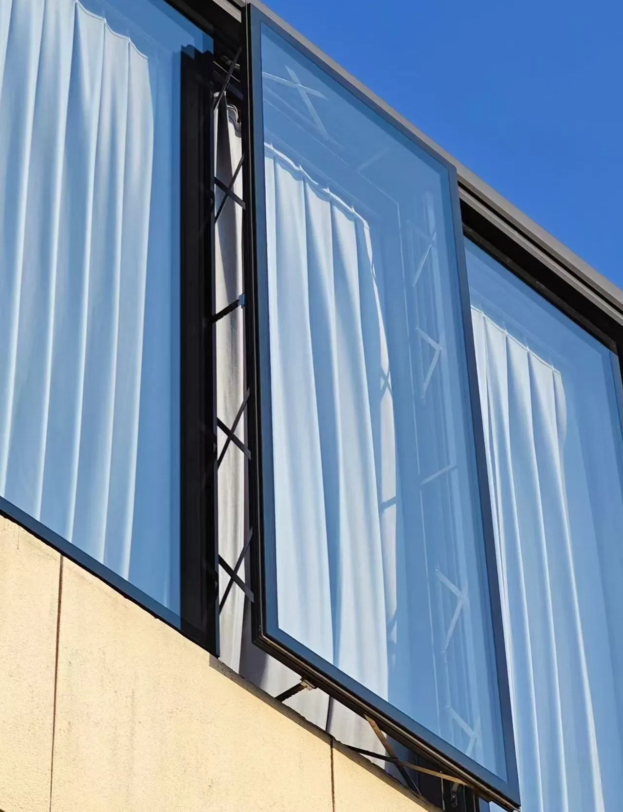 Slim Frame Triple Glazing Glass Options Aluminum Sliding Window and Door with Hidden Drainage